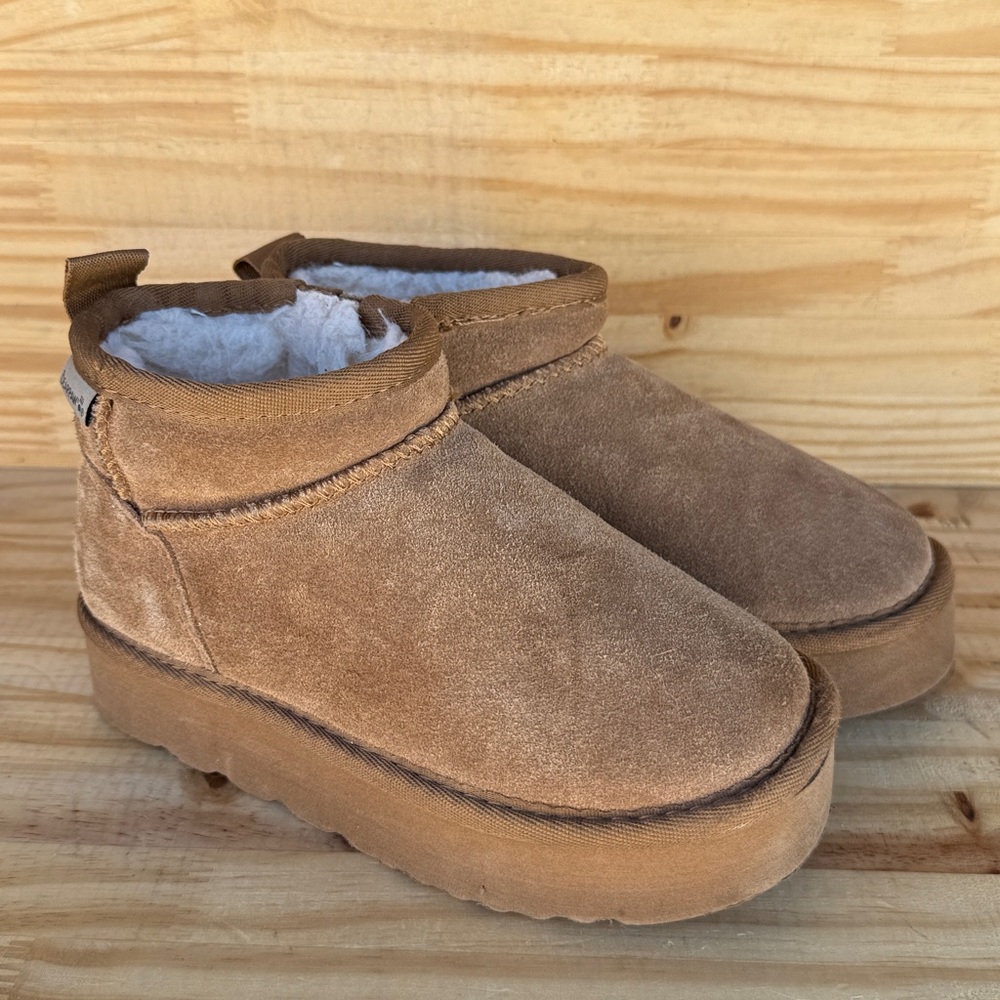 BearPaw Shalini Youth Girls Size 13 Wool Blend Winter Low Boots